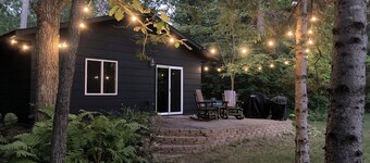 Newly Renovated Cozy and Peaceful River Retreat