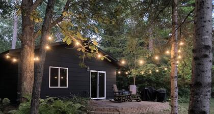 Newly Renovated Cozy and Peaceful River Retreat