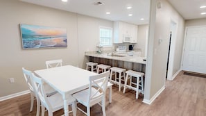 Dining - Steps away from the beach with great gulf views (Port Saint Joe)