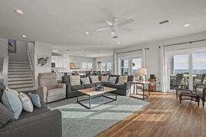 Smart-TV, DVD-spiller og filmbibliotek