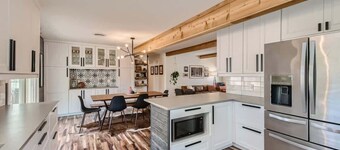 Casa Verde. Mid-century Charmer in Old Town!