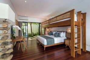 6 bedrooms, iron/ironing board, travel crib, WiFi - Luxury and TOP Location in Canggu! (Canggu)