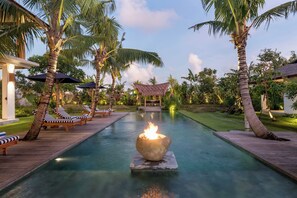 Pool - Luxury and TOP Location in Canggu! (Canggu)
