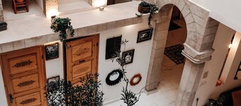 阿尔马纳拉里亚德