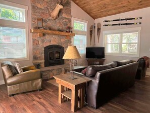 TV, fireplace, DVD player, offices