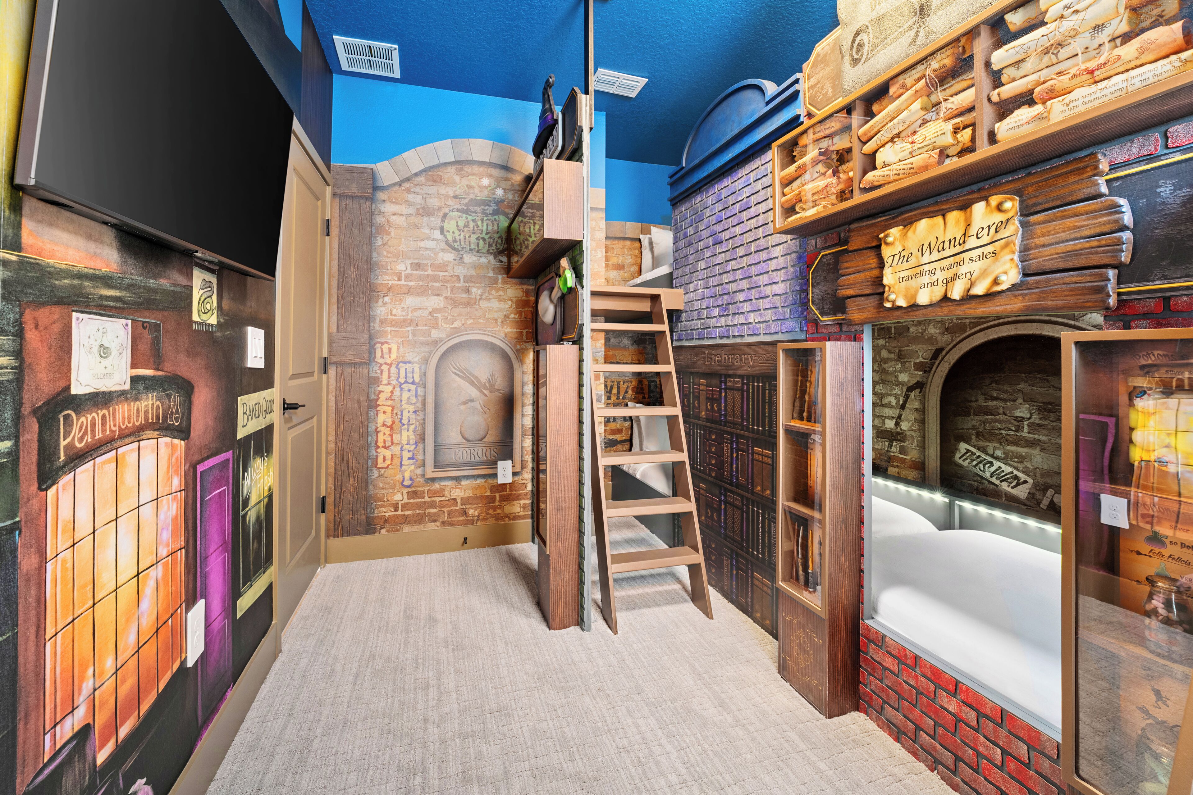 Une pièce avec un mur en briques, une échelle, une bibliothèque et une enseigne sur laquelle on peut lire : « The Wand-er, vente et galerie de baguettes magiques pour les voyageurs ».