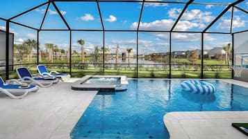 Hus (6 Bedroom Home with Movie Theater) | Privat pool
