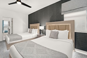 Ferienhaus (9 Bedroom Home) | 4 Schlafzimmer, hochwertige Bettwaren, Pillowtop-Betten, Schreibtisch