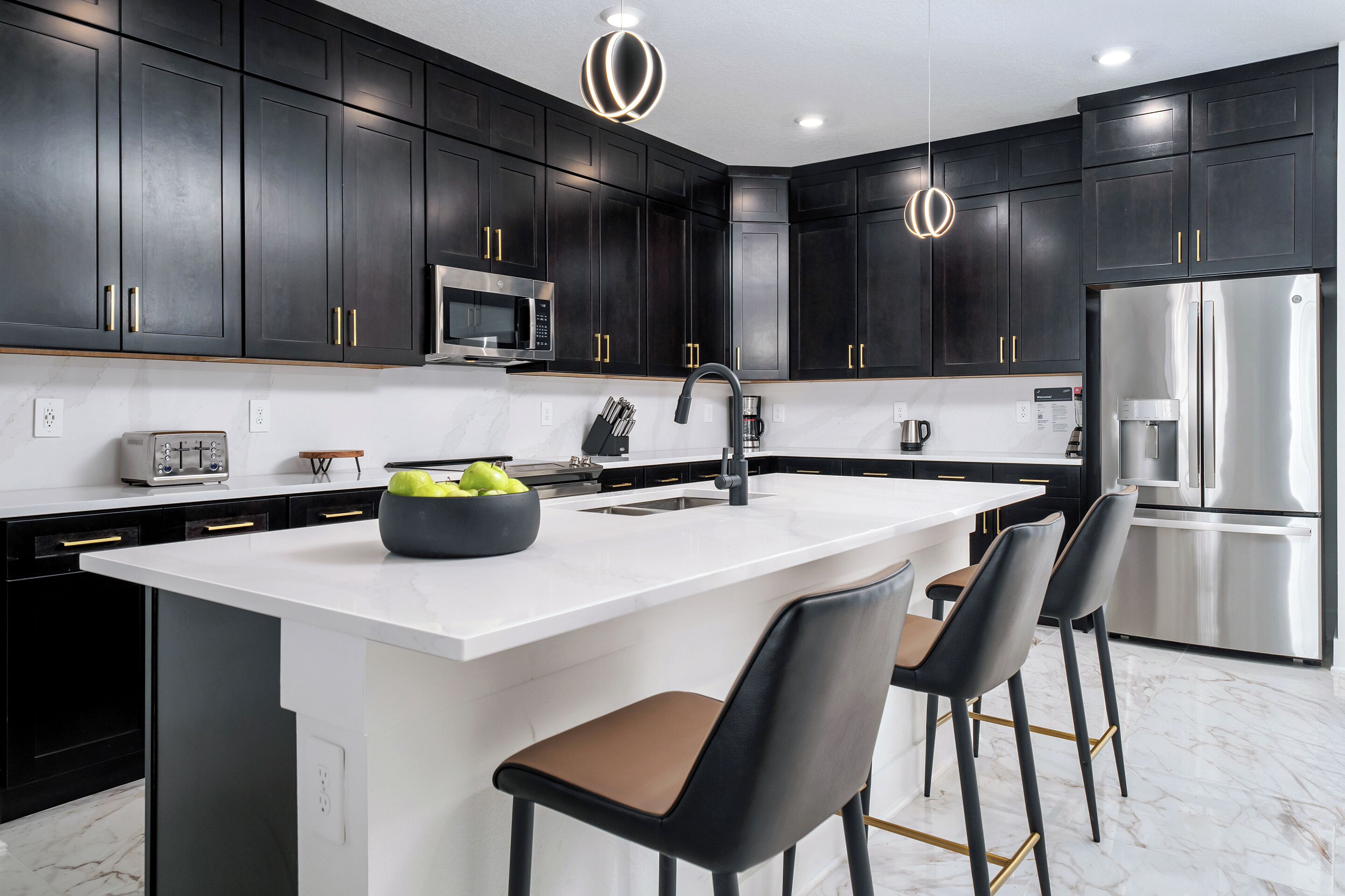 7 Bedroom Estate with Pool | Private kitchen | Full-size fridge, microwave, oven, stovetop