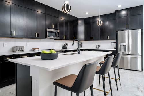 7 Bedroom Estate with Pool | Private kitchen