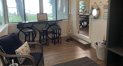 Waterfront retreat; open concept; remodeled; perfect for large families!