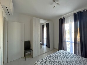 2 bedrooms