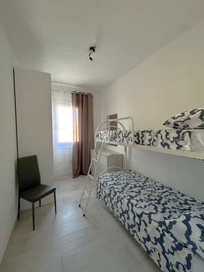2 bedrooms