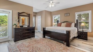 3 bedrooms, iron/ironing board, free WiFi, bed sheets - ~Private Home w/ Pool~ 3Br/3Ba ~ Sleeps 8! (Miramar Beach)