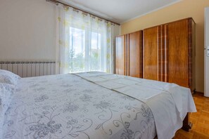 2 bedrooms, WiFi - Holiday apartment mit Klimaanlage und Terrasse in Strandnähe (Crikvenica)