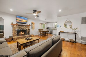 Smart TV, fireplace, table tennis