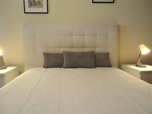 Apartment, Smoking | 2 bedrooms - V2 Vilar Jardim Piscina Wifi (Loulé)