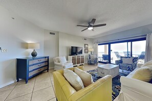 TV - The Palms of Orange Beach #102 | Beachfront! (Orange Beach)