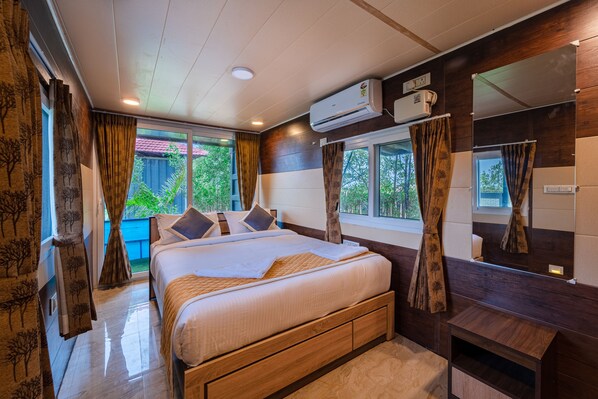 Deluxe Double Room, Garden View, Beachside