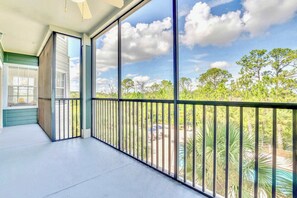 Property grounds - Pet-friendly Condo Pool, Sauna—Near Disney (Winter Garden)