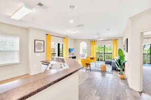 Interior - Pet-friendly Condo Pool, Sauna—Near Disney (Winter Garden)