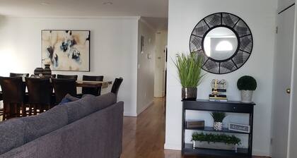 XL 5⭐ NEAR JFK 5 MINS, AC, PVT PARK, MODERN, NEAR NYC HUBS, MALLS, QUIET, SAFE