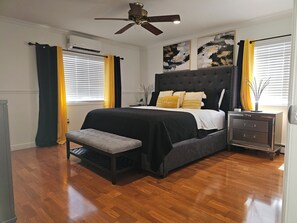 3 habitaciones, tabla de planchar con plancha, wifi y ropa de cama 