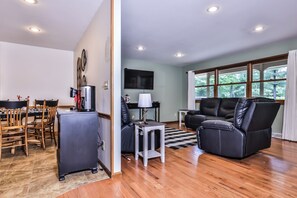 Interior - Luxurious! 4-bedroom home minutes from downtown Minocqua! (Minocqua)