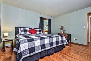 4 bedrooms, iron/ironing board, free WiFi, bed sheets
