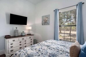 4 chambres, fer et planche à repasser, Wi-Fi gratuit, draps fournis