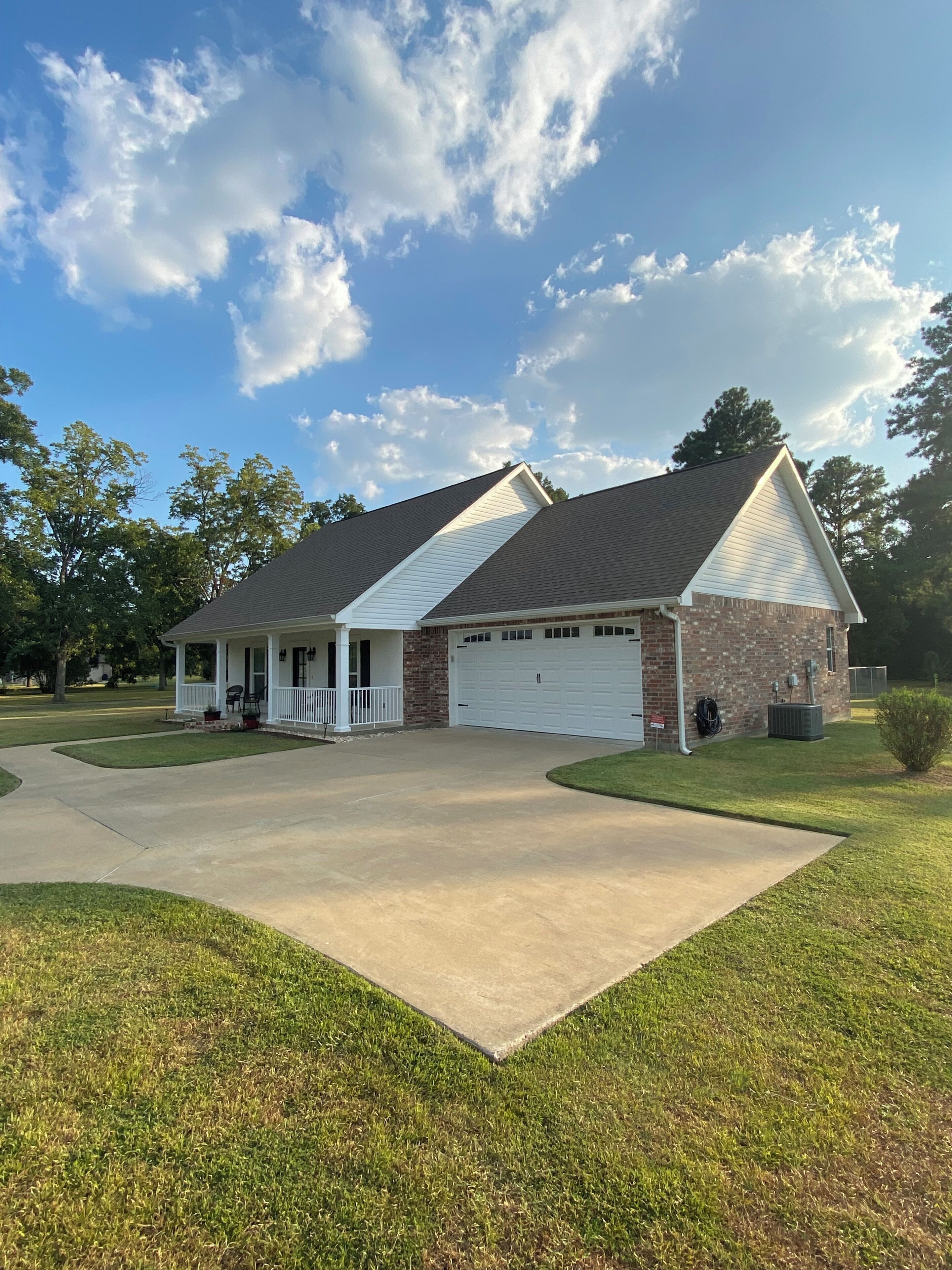 Enjoy a Summer Visit to Compass Point Cottage