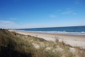 Cottage, 3 Bedrooms | Pantai | Di pantai 