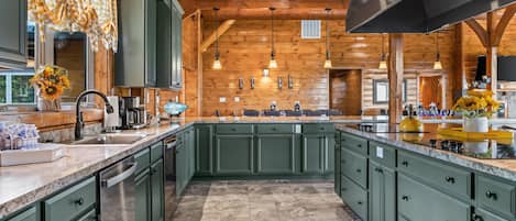 Cabin, Multiple Bedrooms | Private kitchen
