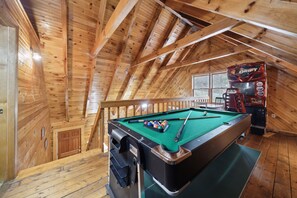 Games room - A Dream Come True 2 Bedroom Cabin by Heavenly Views Resort (Gatlinburg)