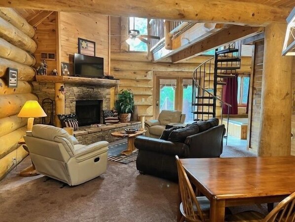 Cabin, 2 phòng ngủ | Khu phòng khách