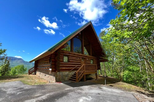 Elkmont Views Cabin by Heavenly Views Resort