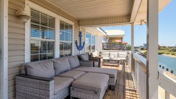 Nhà, 3 phòng ngủ | Hiên