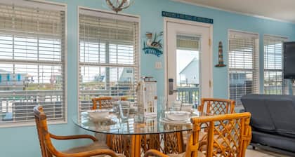 Sunset Point - 2249 Mallard St 3 Bedroom Home by RedAwning