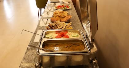 Hotel Sharda Residency