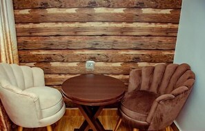 1 bedroom, in-room safe, soundproofing, free WiFi