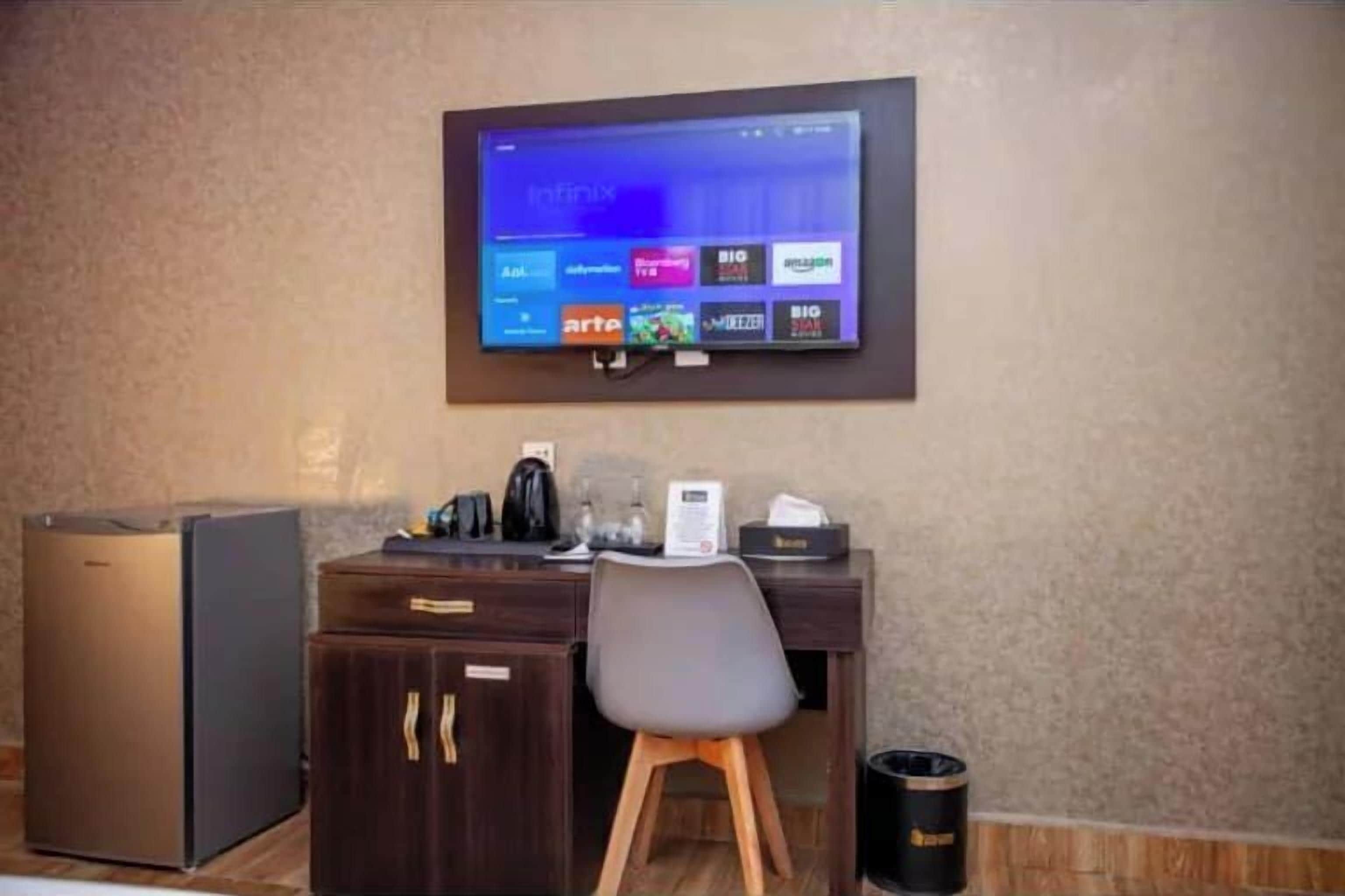 Luxury Room | 1 bedroom, in-room safe, soundproofing, free WiFi