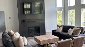 TV connectée, cheminée