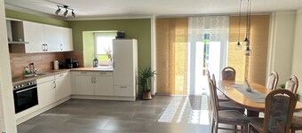 Gemütliche Ferienwohnung mit Blick auf Wald Wiesen und Dolomiten