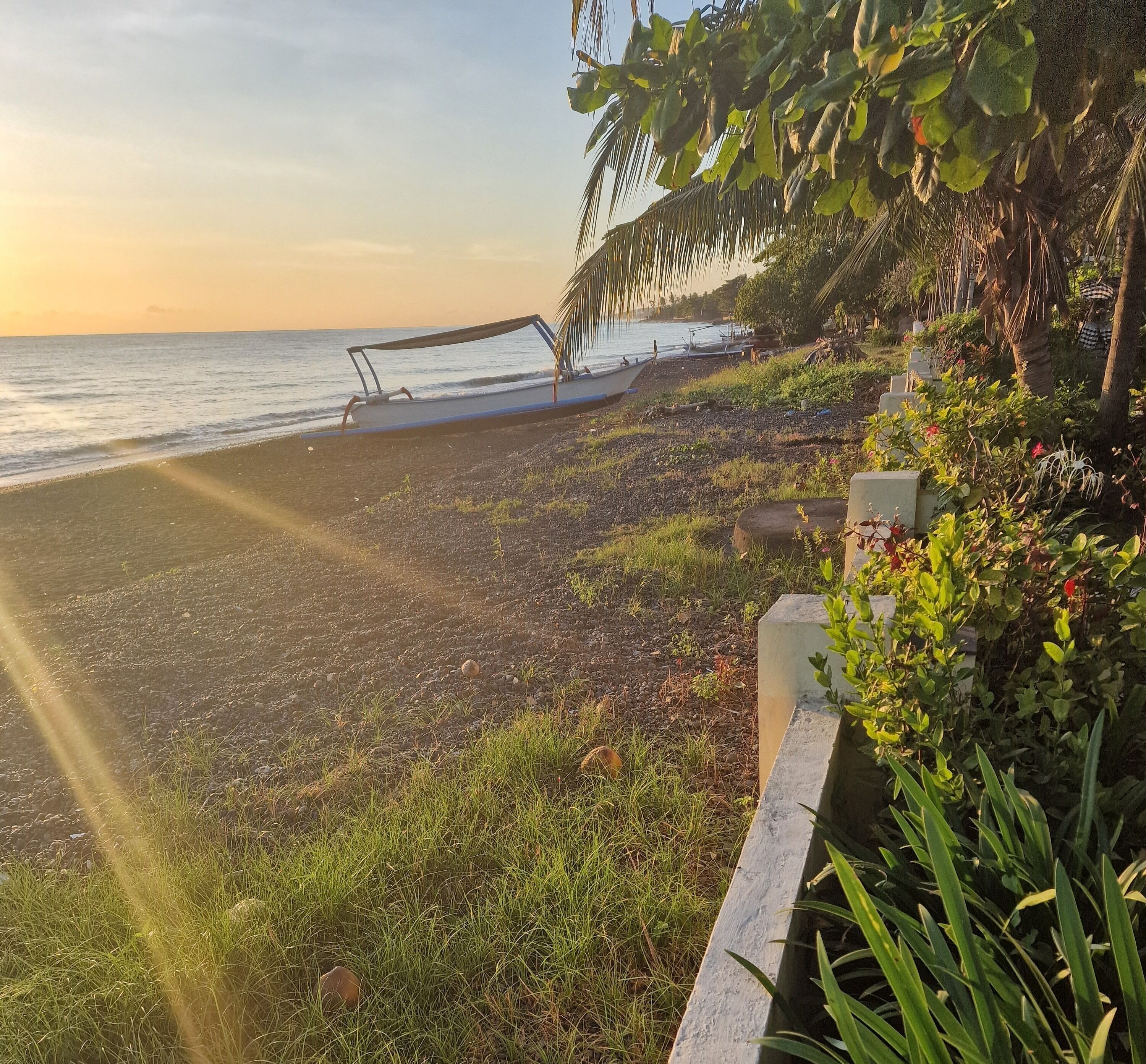 Plage, chaises longues, serviettes de plage