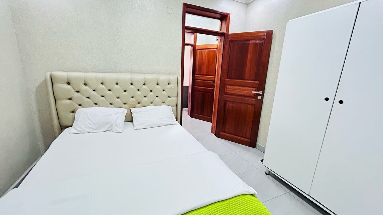 Apartamento Business, 3 habitaciones | Ropa de cama de alta calidad, edredones de plumas, minibar