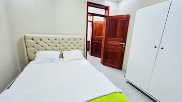 Apartamento Business, 3 habitaciones | Ropa de cama de alta calidad, edredones de plumas, minibar