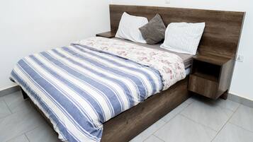 Badewanne, Haartrockner, Bidet, Handtücher