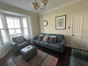 Cottage | Living area