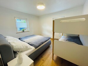 1 chambre, fer et planche à repasser, Wi-Fi, draps fournis