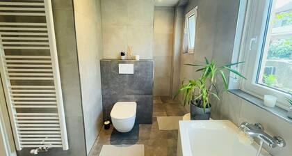 Moderne Ferienwohnung mit großer Terrasse im Fränkischen Seenland